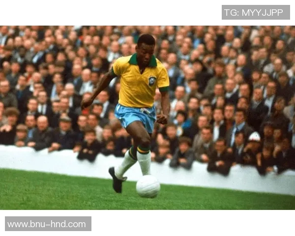 巴西足球明星：从球场到时尚巅峰的无尽魅力